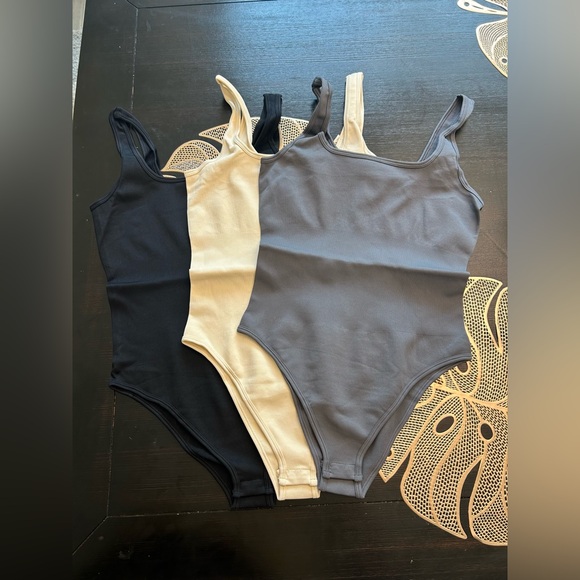 TOB Women's Multicolor 3 Piece Sexy Ribbed Square Neck Sleeveless Bodysuits - Picture 9 of 10